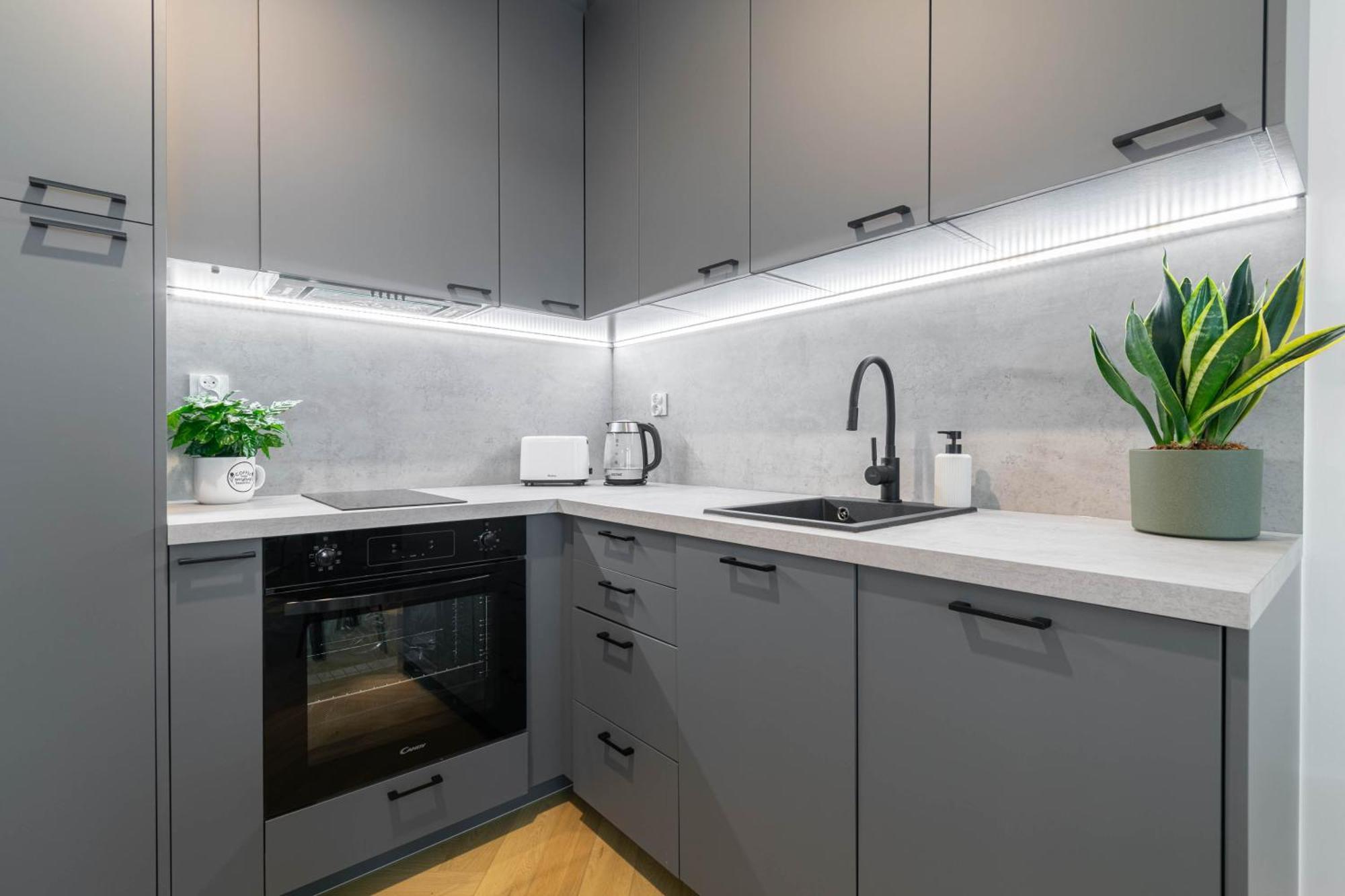Apartment Ceglana - Free Parking - Self Check-in *