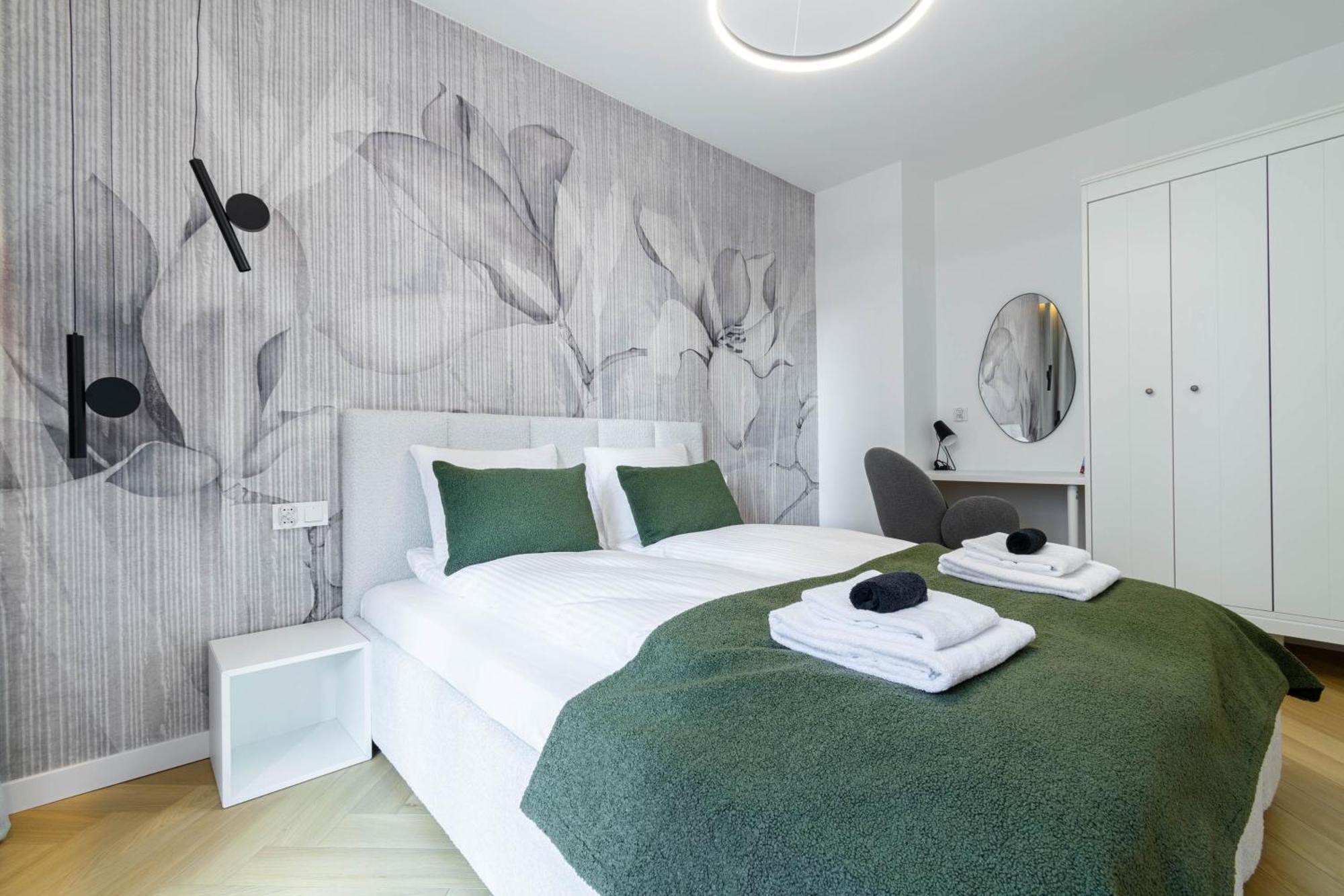 Ceglana - Free Parking - Self Check-in Apartment